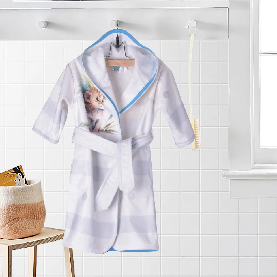 ДЕТСКИ ХАЛАТ ЗА БАНЯ DF ПЕЧАТ S - ЛЪВЧЕ - 27.90&euro;